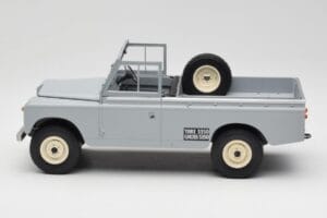 Land Rover Series II 109 Pickup Siv MCG 1:18 MCG18092 Kovina – slika 3 od 6