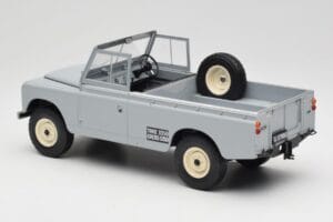 Land Rover Series II 109 Pickup Siv MCG 1:18 MCG18092 Kovina – slika 5 od 6