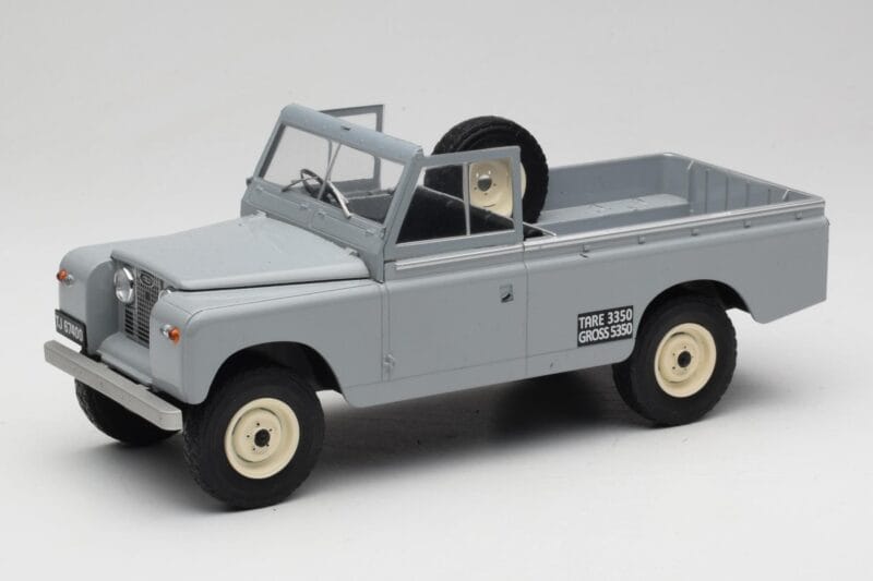 Land Rover Series II 109 Pickup Siv MCG 1:18 MCG18092 Kovina