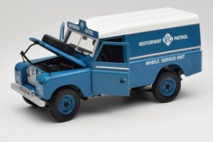 Land Rover Series III 109 Soft Top Motorway Patrol Modra Eagles Race 1:18 4403 Kovina – slika 2 od 8