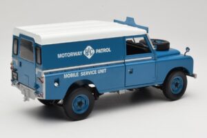 Land Rover Series III 109 Soft Top Motorway Patrol Modra Eagles Race 1:18 4403 Kovina – slika 3 od 8