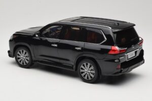 Lexus LX570 J200 Črn LCD 1:18 LCD18010-BL Kovina – slika 7 od 8