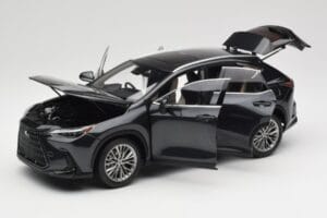Lexus NX450h+ AZ20 Črn Kyosho 1:18 08968GBK Smola – slika 2 od 8