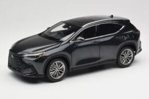 Lexus NX450h+ AZ20 Črn Kyosho 1:18 08968GBK Smola