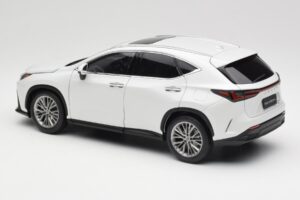 Lexus NX450h+ AZ20 Bel Kyosho 1:18 08968Q Smola – slika 7 od 8