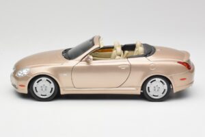Lexus SC430 Bež Maisto 1:18 31629 Kovina – slika 4 od 8