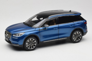 Lincoln Corsair Moder OEM 1:18 LINCOLN001 Kovina