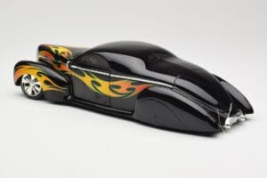 Lincoln Zephyr Scrape Custom Črn s Plameni Hot Wheels 1:18 57319 Kovina – slika 7 od 8