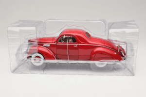 Lincoln Zephyr The Three Stooges Filmski Avtomobil Auto World 1:18 AWSS113/06 Kovina – slika 3 od 5