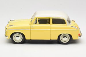 Lloyd Alexander TS Rumena Revell 1:18 08958 Kovina – slika 4 od 8