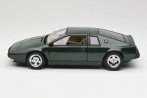 Lotus Esprit S1 Zelen AUTOart 1:18 75302 Kovina – slika 4 od 8
