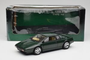 Lotus Esprit S1 Zelen AUTOart 1:18 75302 Kovina – slika 8 od 8