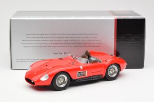 Maserati 300S Rdeč CMC 1:18 M-105 Kovina – slika 6 od 6