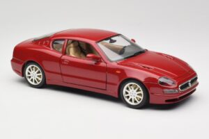Maserati 3200 GT Temno Rdeč Bburago 1:18 3341-M2 Kovina – slika 6 od 8