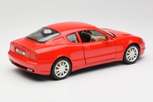 Maserati 3200 GT Rdeč Bburago 1:18 3341 Kovina – slika 3 od 8
