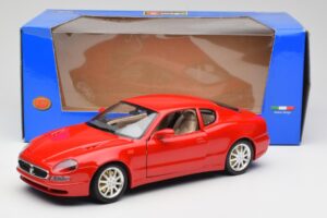 Maserati 3200 GT Rosso Mondiale Bburago 1:18 3341-M1 Kovina – slika 8 od 8