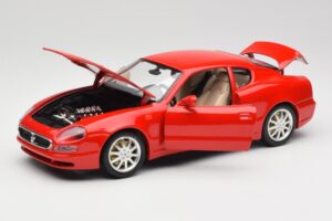 Maserati 3200 GT Rdeč Posebna Kolekcija Bburago 1:18 30071 Kovina – slika 2 od 8