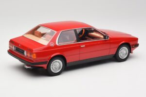 Maserati BiTurbo Coupe Rosso Corsa Minichamps 1:18 107123501 Smola – slika 2 od 6