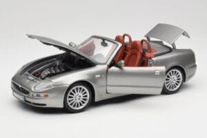 Maserati 4200 GT Spyder Siv Bburago 1:18 18-12019 Kovina – slika 2 od 8