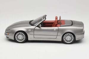 Maserati 4200 GT Spyder Siv Bburago 1:18 18-12019 Kovina – slika 4 od 8
