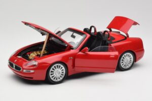 Maserati GT Spyder Rdeč Bburago 1:18 34097 Kovina – slika 2 od 8