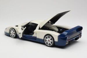 Maserati MC12 Bel Modra Hot Wheels 1:18 G7158 Kovina – slika 5 od 8