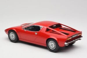 Maserati Merak Rdeč Minichamps 1:18 107123761 Smola – slika 5 od 6