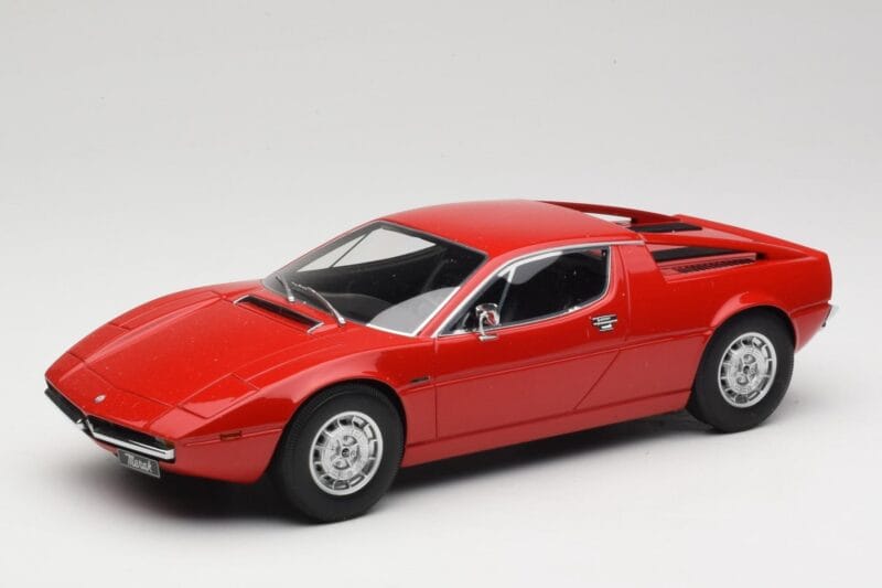 Maserati Merak Rdeč Minichamps 1:18 107123761 Smola