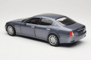 Maserati Quattroporte Blue Metallic Hot Wheels 1:18 B7003 Kovina – slika 7 od 8