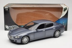 Maserati Quattroporte Blue Metallic Hot Wheels 1:18 B7003 Kovina – slika 8 od 8