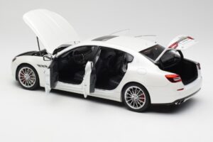 Maserati Quattroporte VI GTS Alpine Bel AUTOart 1:18 75808 Kovina – slika 5 od 8