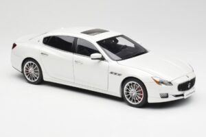 Maserati Quattroporte VI GTS Alpine Bel AUTOart 1:18 75808 Kovina – slika 6 od 8