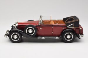 Maybach DS8 Zeppelin Rdeč Anson 1:18 30413 Kovina – slika 4 od 8