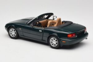 Mazda MX-5 NA Emerald Green Gate 1:18 01017 Kovina – slika 7 od 8