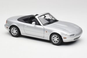 Mazda MX-5 Miata NA Highlight Srebrna Gate 1:18 1015 Kovina – slika 6 od 8