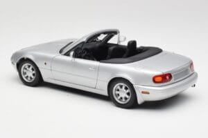 Mazda MX-5 Miata NA Highlight Srebrna Gate 1:18 1015 Kovina – slika 7 od 8