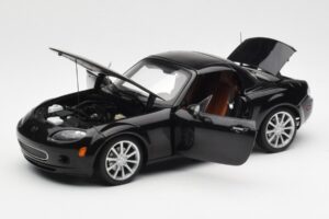Mazda MX-5 NC Roadster Retractable Hardtop US Spec Črn AUTOart 1:18 75971 Kovina – slika 4 od 10