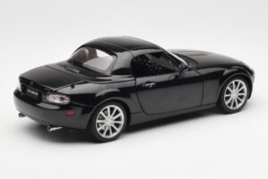 Mazda MX-5 NC Roadster Retractable Hardtop US Spec Črn AUTOart 1:18 75971 Kovina – slika 5 od 10