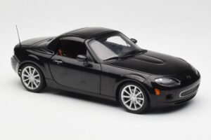 Mazda MX-5 NC Roadster Retractable Hardtop US Spec Črn AUTOart 1:18 75971 Kovina – slika 8 od 10