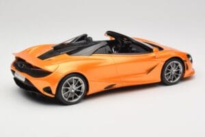 McLaren 750S Spider Papaya Orange GT Spirit 1:18 GT488 Smola – slika 2 od 6