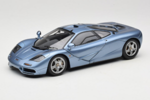McLaren F1 Moder LCD 1:18 LCD18014-BU Kovina