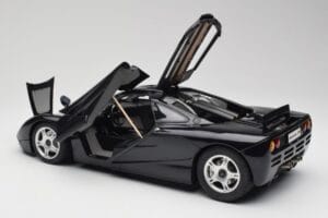 McLaren F1 Blue Metallic Minichamps 1:12 530133130 Kovina – slika 5 od 8