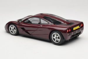 McLaren F1 Burgundy Red GT Spirit 1:18 GT534 Smola – slika 5 od 6