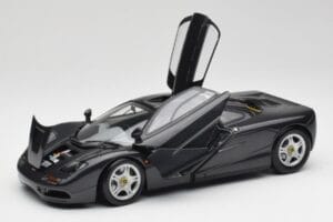 McLaren F1 Carbon Črna Metalik Minichamps 1:18 530133420 Kovina – slika 2 od 8