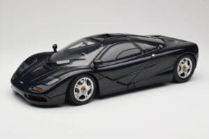McLaren F1 Dark Blue Metallic Minichamps 1:12 530133128 Kovina