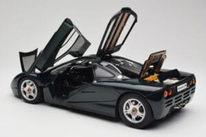 McLaren F1 Dark Green Metallic Minichamps 1:12 530133127 Kovina – slika 6 od 9