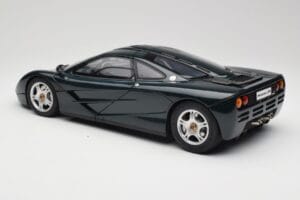 McLaren F1 Dark Green Metallic Minichamps 1:12 530133127 Kovina – slika 8 od 9