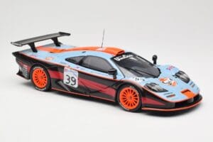 McLaren F1 GTR #39 Gulf R. Bellm / A. Gilbert / M. Sekiya 24 Hours of Le Mans 1997 UT Models 1:18 39725 Kovina – slika 6 od 8