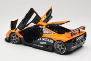 McLaren F1 GTR Kokusai Kaihatsu Racing #53 O. Giroix / J. Sala / P. Deletraz 24 Hours of Le Mans 1996 Minichamps 1:18 5301336 – slika 5 od 8