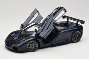 McLaren F1 GTR Le Mans Edition Vijolična UT Models 1:18 MCLAREN001 Kovina – slika 2 od 8